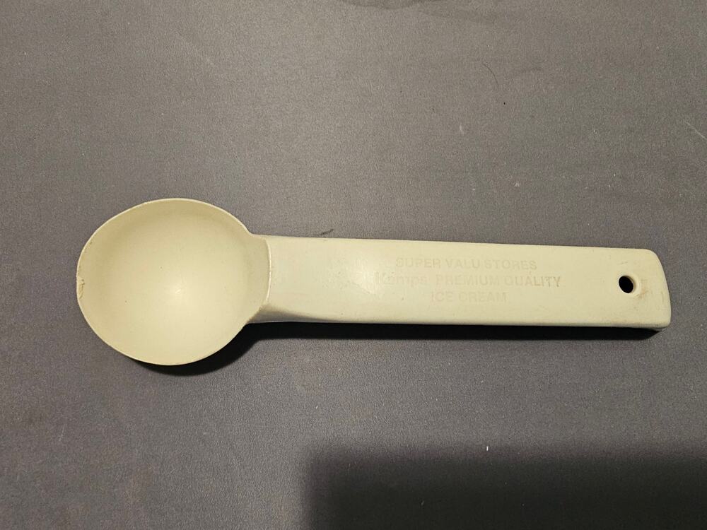 Vintage Super Valu Stores - 8" Kemps Premium Quality Plastic Ice Cream Scoop